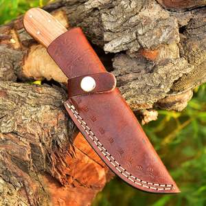 Couteau de chasse et de camping droit à pointe tombante en acier Damas fait main, manche en bois d'olivier, logo laser ODM, haute qualité, garantie 3 ans - Product Image 3