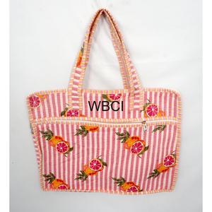 กระเป๋าใส่แล็ปท็อปทำจากผ้าฝ้ายพิมพ์ลายบล็อกแบบอินเดีย ยี่ห้อ WOODEN BLOCK CRAFT INDIA เป็นมิตรกับสิ่งแวดล้อม ขนาดใหญ่ จุของได้เยอะ เหมาะสำหรับสะพายไหล่ ใช้ได้ทุกวัน และเดินทาง - Product Image 1