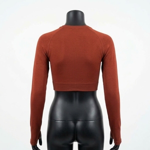Haut court de sport pour femme à manches longues avec trous pour les pouces, séchage rapide, coupe ajustée, idéal pour la course – Grande Vente - Product Image 3