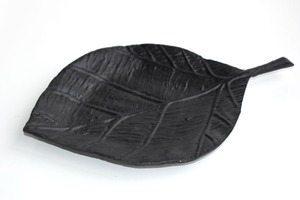 Black Metal Leaf <b>Plate</b> Ideal For Modern Home <b>Side</b> Table Decor And Table Centerpiece Stylish Decorative Dish Wholesale From India - Product Image 5