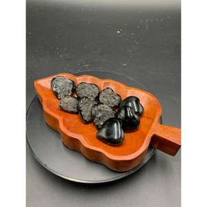 Agnimanite Tektite noire naturelle indonésienne, petite forme de cœur, 35x35x15 mm, polie, sculptée à la main, pierre précieuse en vrac pour bijoux - Product Image 1