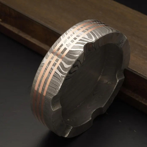 Cendrier de luxe fait main en acier à motif Damas, accessoire de fumeur au design unique, porte-cendres pour la maison, le bureau, cadeau et décoration - Product Image 4