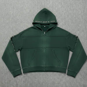 Sudadera con Capucha de Alta Gama para Hombre con Pedrería, Estilo Vintage Desgastado con Lavado Ácido y Aspecto Urbano - Product Image 3