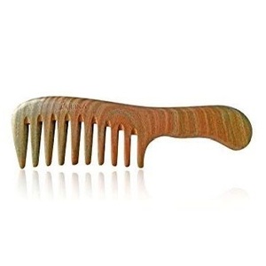 Peigne en bois fait main au design unique, à dents fines, pour un coiffage soigné et l'entretien de la barbe, disponible au meilleur prix du marché - Product Image 4