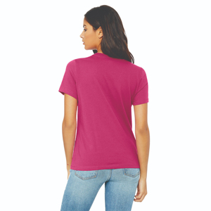 T-shirt femme à manches courtes en jersey décontracté, 100% coton peigné Airlume, filé à anneaux, 32 Single, 4.2 oz, couleur Berry, avec appliqué boutonné - Product Image 3