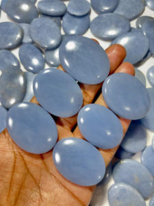 Angelite Cabochon Cabochons Naturel Semi-Précieux Énergie Lisse Guérison Angelite Pierres Précieuses Mix Taille Dos Plat Vente en Gros Lâche - Product Image 2