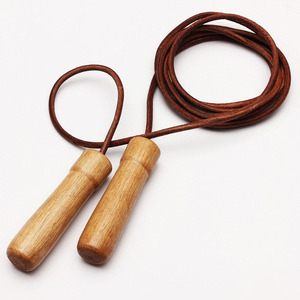 Cuerda de Saltar con Peso y Mango de Madera de Cuero Personalizado, Ajustable, para Entrenamiento Físico, Venta al por Mayor, OEM - Product Image 1