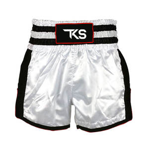 Shorts de Muay Thai en satin/polyester avec large ceinture et fentes latérales pour un entraînement sportif confortable - Product Image 1