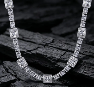 Collier chaîne à maillons géométriques en zircon micro-incrusté, avec pendentif carré et rond brillant, idéal pour les soirées - Product Image 2