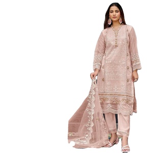 Costume Salwar Kameez de mariage à manches mi-longues en viscose et soie, style indien et pakistanais, avec broderie sur filet, couleur personnalisable, collection 2023 - Product Image 1