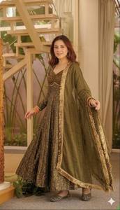 Conjunto de Vestido Anarkali Verde Oliva de Lujo con Dupatta de Tela, Vestido Étnico de Diseñador para Fiestas, Colección Festiva para Bodas - Product Image 3
