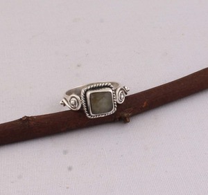Natural <b>Labradorite</b> <b>Ring</b> 925 Sterling Silver Vintage Style Square Cut Blue Fire Gemstone <b>Ring</b> for Women Handcrafted Boho Jewelry - Product Image 5