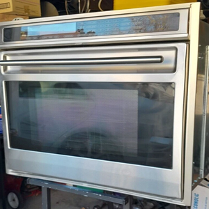 W-o-l-f 30 SO30F/S L-S-e-r-i-e-s S-i-n-g-l-e W-a-l-l E-l-e-c-t-r-i-c B-u-i-l-t-I-n O-v-e-n S-t-a-i-n-l-e-s-s N-I-C-E - Product Image 1