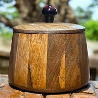 Pot en bois classique en forme de baril avec couvercle métallique, fabricant et grossiste d'Inde