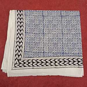 Écharpe en pur coton doux à pompons pour femme, châle de voyage, étole, bandana, dupatta, imprimé floral indien fait main au bloc - Product Image 2