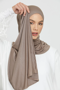 Hijab en jersey pour femmes musulmanes, long, uni, foulard pour femmes, voiles musulmans, hijabs en jersey pour femmes. - Product Image 2
