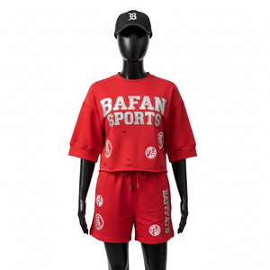 Conjunto de Sudadera y Pantalones Cortos de Felpa de Algodón y Poliéster de Alta Calidad 100% Algodón para Mujer, Color Rojo Liso, Logotipo Chenille Personalizado - Product Image 1