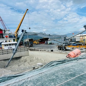 Système de déchargement continu de ciment en vrac robuste pour déchargement de navires, vente en gros - Product Image 3