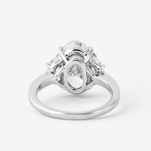 Anillo de Compromiso de Diseño Exclusivo en Oro Blanco de 14K con Diamante Cultivado en Laboratorio de Corte Brillante, Certificado IGI, 4g 5.00ct F VS2 Premium, Atemporal - Product Image 4