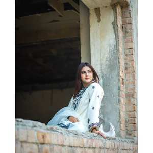 Party Wear Top-Bottom y Dupatta Set con bordado de hilo Trabajo XL Tamaño - Product Image 5