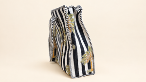 Bolsa de Mano Acolchada de Algodón Ligero con Cierre de Cremallera, Diseño Estampado a Mano, Gran Capacidad para Viajes y Almacenamiento en el Hogar - Product Image 4