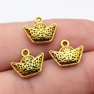 Amuleto <span class=keywords><strong>de</strong></span> Lingote Relleno <span class=keywords><strong>de</strong></span> Monedas 14x12mm <span class=keywords><strong>de</strong></span> Aleación <span class=keywords><strong>de</strong></span> Zinc Plateado Antiguo para Joyería <span class=keywords><strong>de</strong></span> Año Nuevo Lunar - Product Image 3