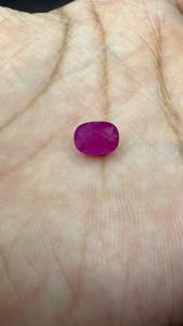 Pierre précieuse naturelle de rubis ovale de 1,65 carat, couleur rose rouge vif, pour bague de luxe, pendentif et bijoux fins sur mesure - Product Image 4