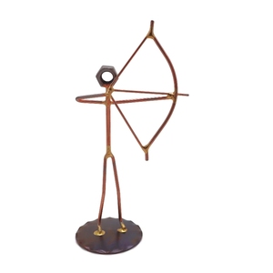 Figurine d'archer en métal soudé fait main, statue de tir à l'arc en fer de récupération, sculptures de table artisanales avec arc et flèches pour la décoration - Product Image 6