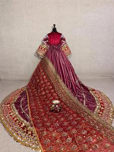 Vestido corto afgano hecho a mano con borlas multicolor, incrustaciones de espejos intrincadas y auténticos patrones tribales Kuchi. - Product Image 4