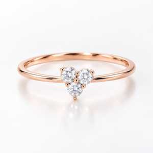 Anillo de Compromiso de Oro Rosa de 14k con Certificado IGI, Tres Diamantes y Diseño Floral para Mujer, Anillo de Boda - Product Image 1