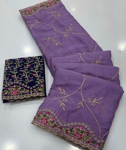 Sari de Georgette Sintético Bordado en Morado de AARA Fashion, Blusa Azul Marino, para Bodas y Ocasiones Especiales, Tradicional, Largo hasta el Suelo, Estilo Indio - Product Image 5