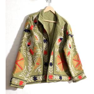 Chaqueta Colorida Suzani Hecha a Mano, Abrigo Bordado Bohemio, Ropa de Moda Vintage para Festivales - Product Image 4