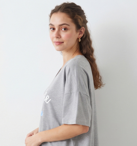 T-shirt ample à col en V pour femme, décontracté, 100 % coton jersey imprimé, manches courtes, léger, 230 GSM, coupe ample - Product Image 6