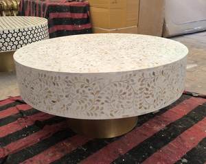 โต๊ะกาแฟฝังมุกทำมือ โต๊ะกลางลายดอกไม้ พร้อมงานฝังมุกตกแต่ง - Product Image 1