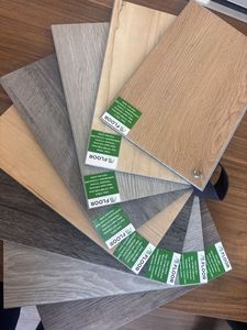 Suelo de Vinilo SPC de Lujo con Textura de Madera en Espiga, Parqué Flotante, Núcleo Rígido, Duradero, para el Hogar - Product Image 3