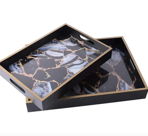 Bandeja de Madera con Diseño Moderno y Estampado Esmaltado, Hecha en India - Product Image 2