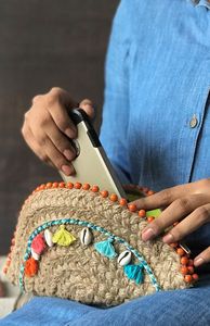 Bolso de Mano Tipo Clutch de Yute con Bordado y Decoración de Cuentas, Hecho a Mano con Piedras de la Mejor Calidad - Product Image 2