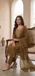 Ensemble indien pakistanais brodé en rayonne orange, Kurti droit et pantalon avec dupatta, tenue ethnique pour femmes, pour occasions décontractées et festivals - Product Image 5