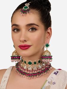Conjunto de collar y aretes étnicos chapados en oro con diseño de borlas de perlas de imitación y circonita verde para mujeres, joyería de boda. - Product Image 4