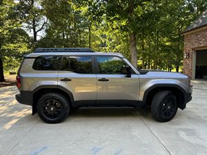 Toyota Land Cruiser First Edition 2024 USADO de Alta Calidad, Recién Llegado, Autos Impecables en Venta - Product Image 3