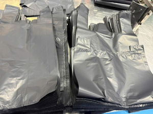 Bolsa de Basura Reciclable de HDPE/LDPE con Fuelle Lateral, Asa Tipo Chaleco e Impresión en Huecograbado Modelo AAB-M de AAB Harvest - Product Image 4