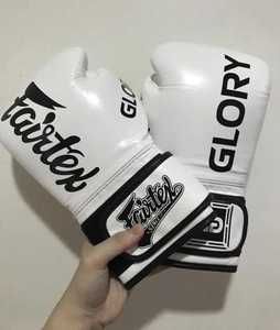 นวมฝึกซ้อมหนังแท้ Fairtex ป้องกันการลื่น ปิดด้วยแถบตีนตุ๊กแก สำหรับคิกบ็อกซิ่ง มวยไทย MMA แบรนด์สั่งทำพิเศษ - Product Image 1