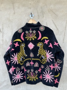 Chaqueta Bomber de Mujer Estilo Boho, Bordada con Flores de Terciopelo, Hecha a Mano, para Invierno/Otoño, Manga Larga, Ecológica - Product Image 3
