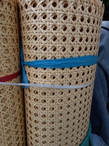 Rouleau de cannage en rotin hexagonal tressé à la main, matériau en rotin naturel pour la réparation de meubles et l'artisanat - Product Image 5
