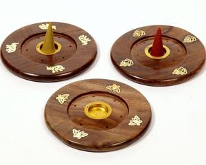 Porte-encens indien artisanal en bois de santal, très apprécié, pour usage religieux, festif, aromathérapie, méditation et design. - Product Image 4