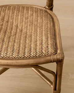 La Elegancia del Lujo se Une a la Naturaleza en Esta Silla de Ratán Hecha a Mano para Espacios Modernos - Product Image 3
