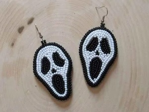 ต่างหู Ghostface ประดับลูกปัด ต่างหูห้อยประดับลูกปัดสำหรับผู้หญิง พู่สั้นประดับลูกปัดเม็ดเล็ก ต่างหูห้อยทรงเรขาคณิตสำหรับฤดูร้อนและชายหาด - Product Image 1