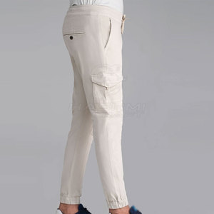 Jogging cargo pour homme en tissu extensible et durable de qualité supérieure, coupe ajustée, pour une utilisation décontractée en extérieur - Product Image 4