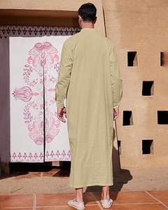 Jubbah traditionnelle unie pour hommes, style saoudien, avec manches longues et boutons, Robe islamique ethnique respirante - Product Image 4