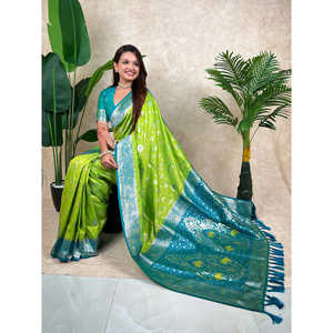 ผ้าไหมทอมือลายพิสตาสีเขียว แบรนด์อีลิท วีฟส์ รุ่นบาเนราสี จาล ซารี ผ้าไหมอินเดียแบบดั้งเดิมสุดหรูสำหรับผู้หญิง - Product Image 1
